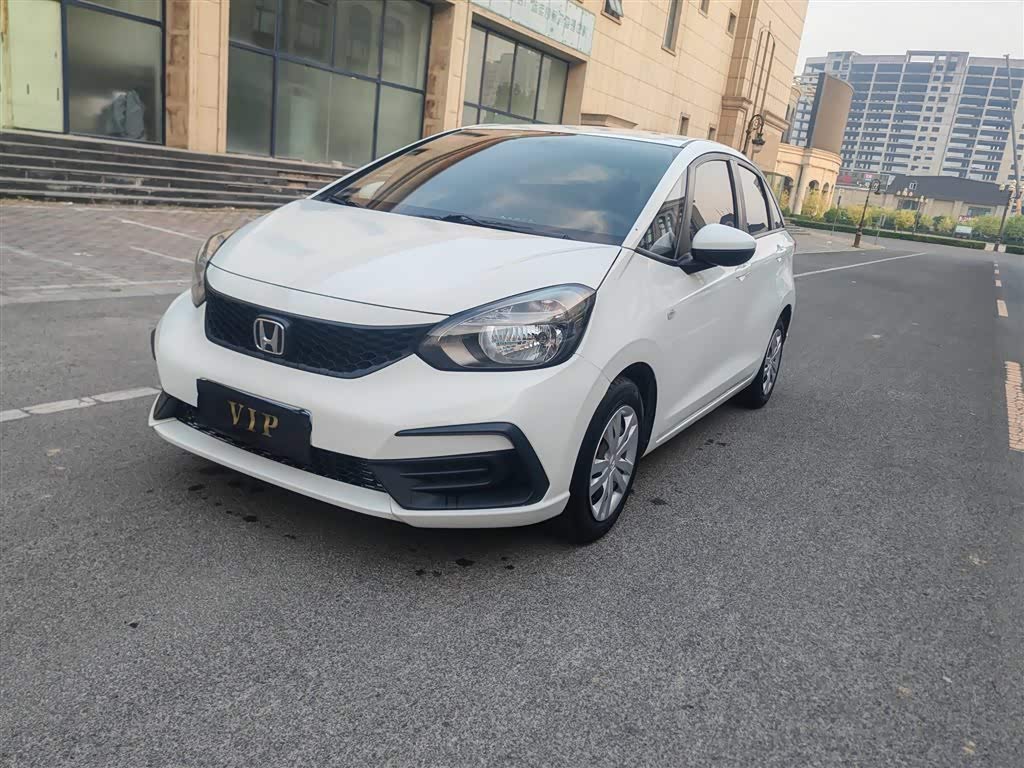 Honda Fit 1.5 л 2022 г. Белый, пробег 48000 км