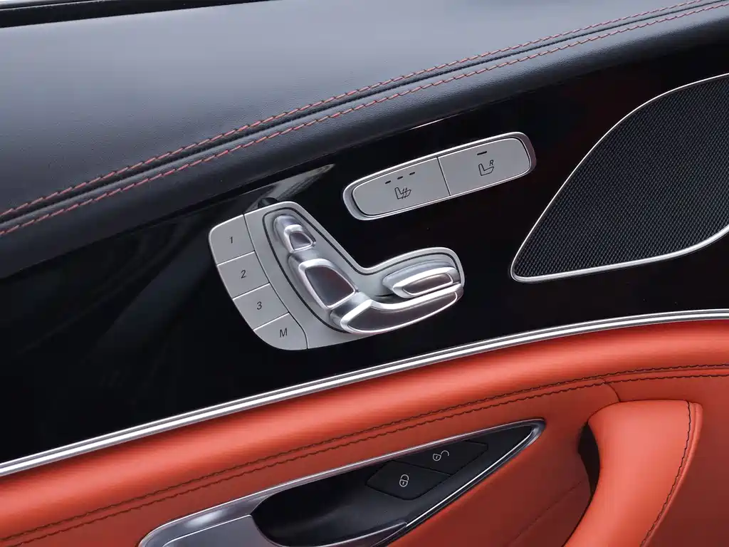Mercedes-Benz AMG GT — миниатюра 12