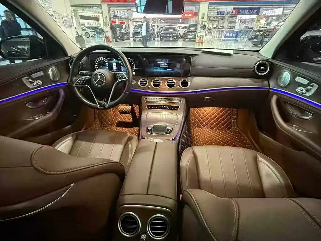 MERCEDES-BENZ E CLASS