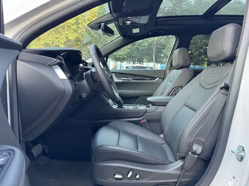 Cadillac XT6 — миниатюра 4