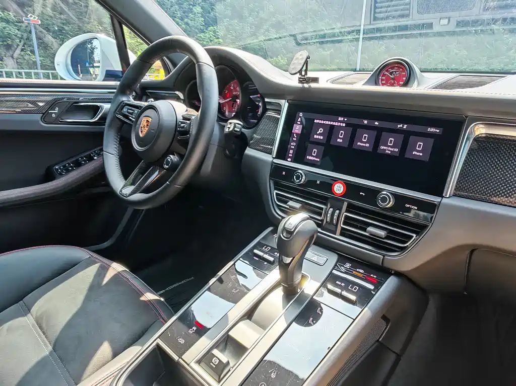 Porsche Macan — миниатюра 13