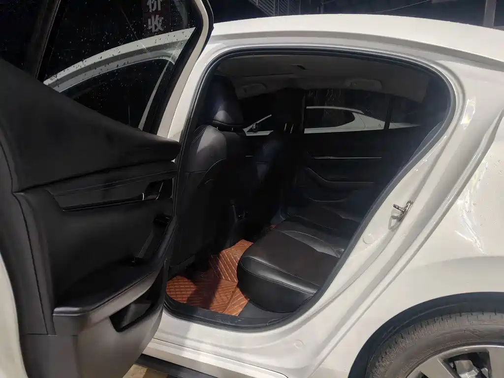 Mazda 3 Axela — миниатюра 8