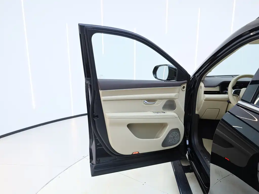 Aito M7 2024 1.5T Smart Drive Ultra 5 мест