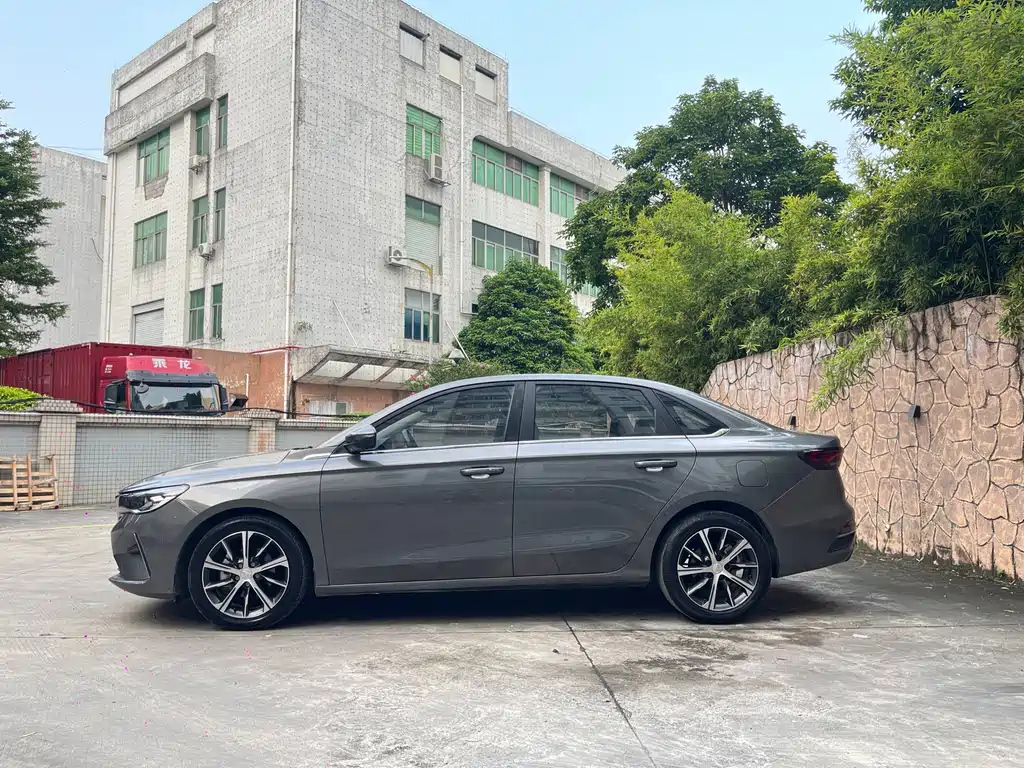 Geely Emgrand — миниатюра 11