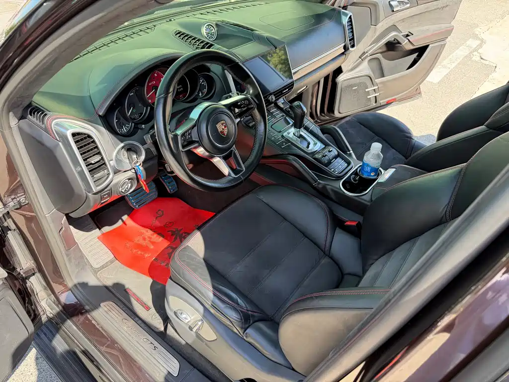 Porsche Cayenne — миниатюра 30
