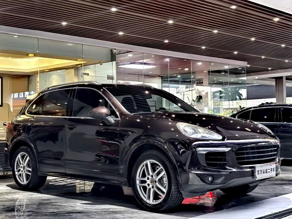 Porsche Cayenne — миниатюра 3