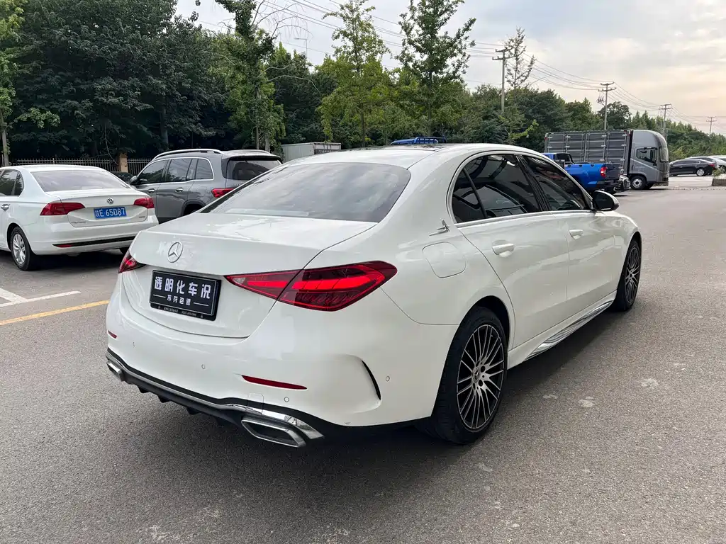 Mercedes-Benz C-Class — миниатюра 9