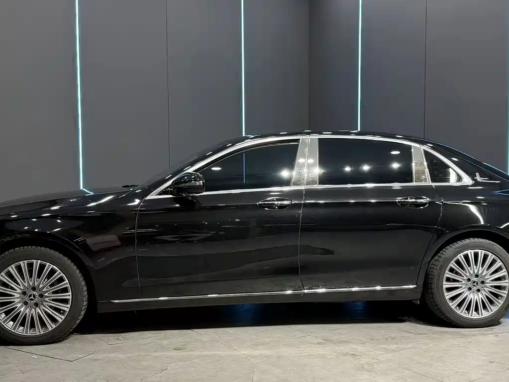 Mercedes-Benz E-Class — миниатюра 4
