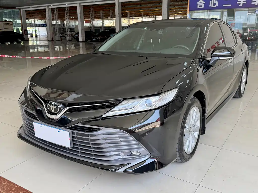 Toyota Camry 2021
