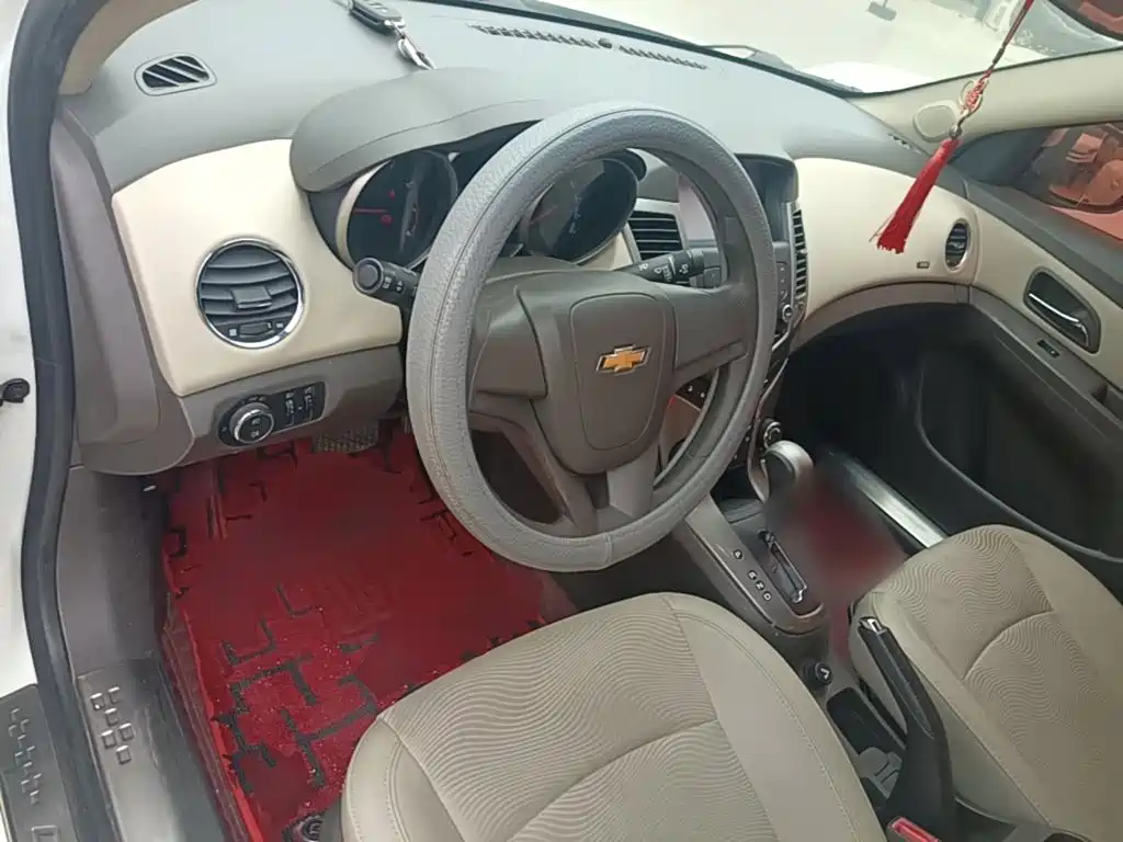 Chevrolet Cruze — миниатюра 10