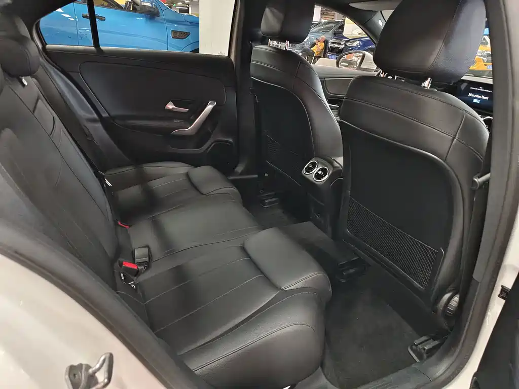 Mercedes-Benz A-Class — миниатюра 10