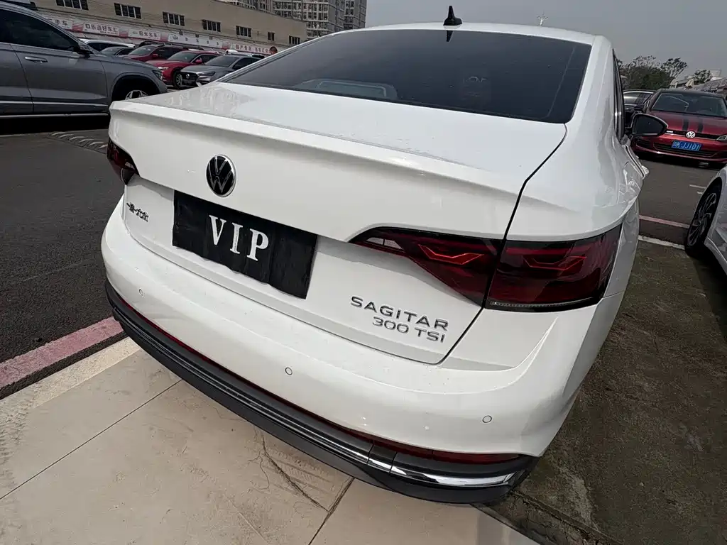 Volkswagen Sagitar — миниатюра 16