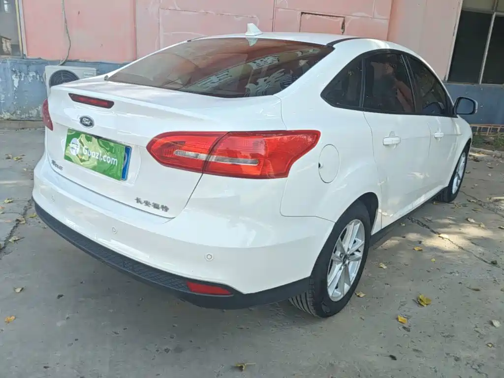 Ford Focus — миниатюра 7