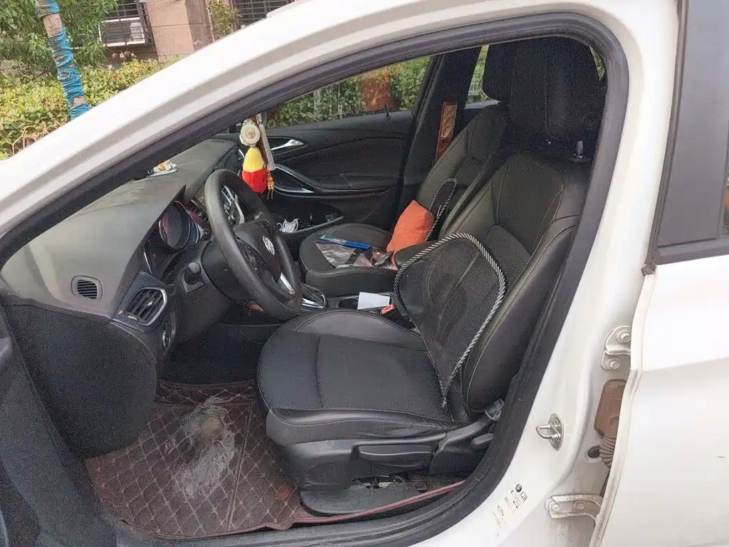 Buick Verano — миниатюра 12