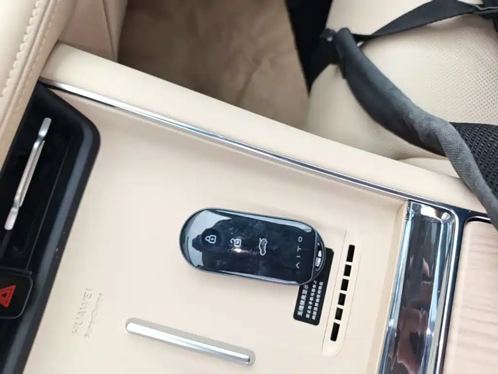 AITO AITO M5 — миниатюра 9