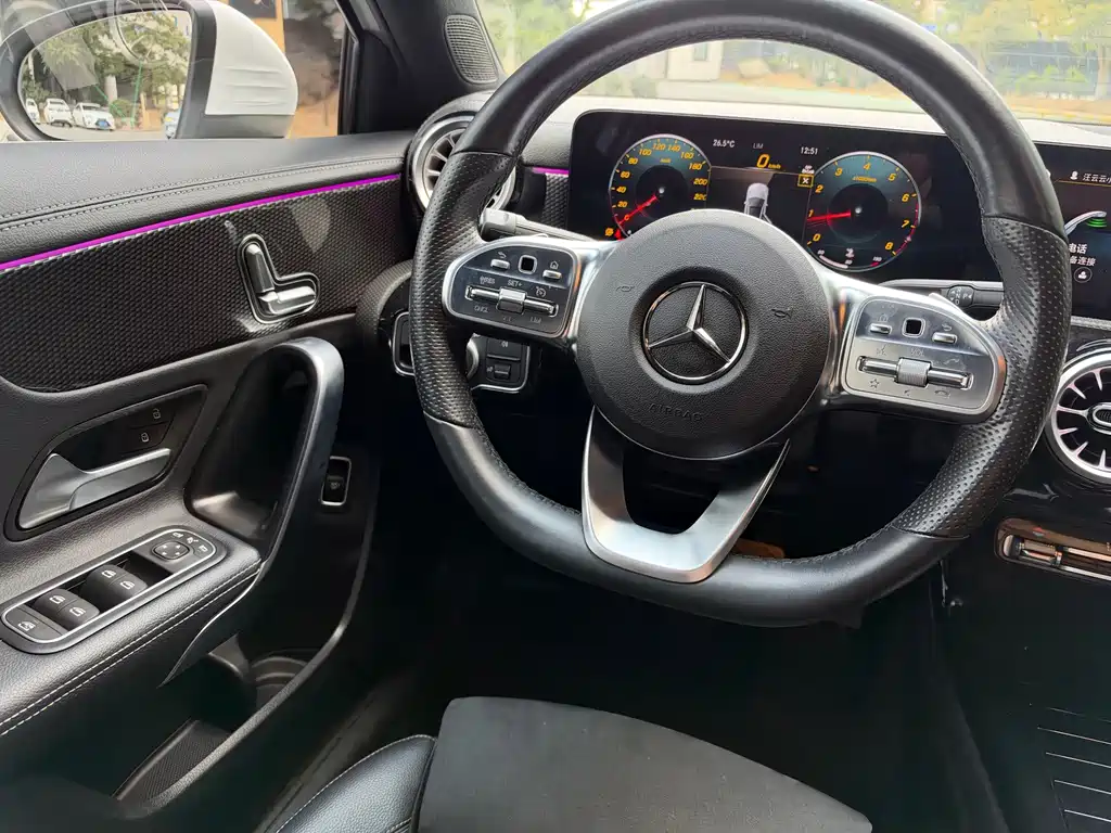 Mercedes-Benz A-Class — миниатюра 6