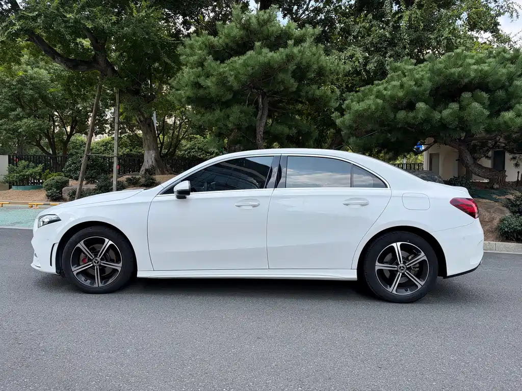 Mercedes-Benz A-Class — миниатюра 14