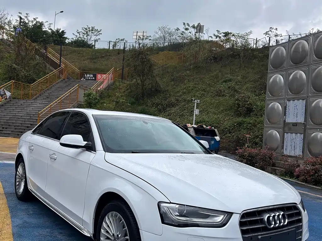 Audi A4L 2016 35 TFSI S line Comfort