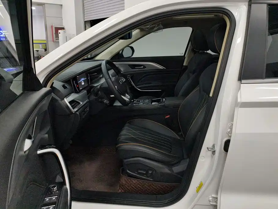 Bestune T77 2023 1.5T AT Luxury