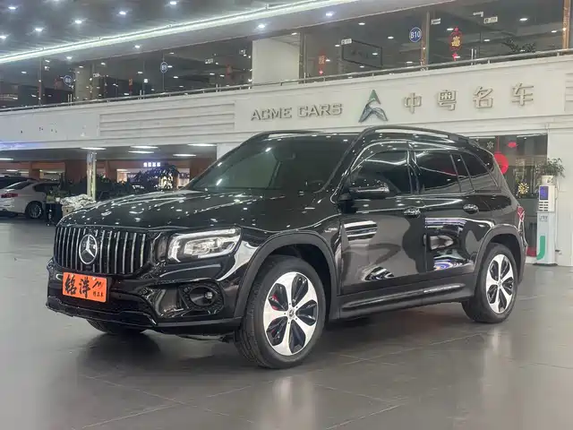 MERCEDES-BENZ GLB