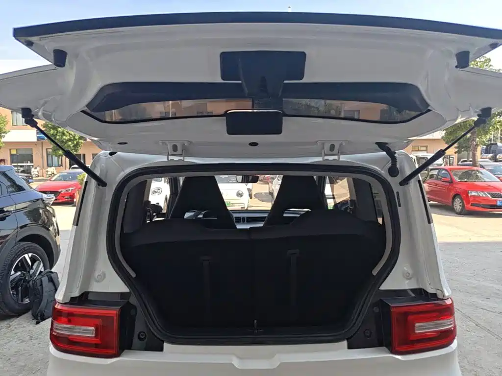 Wuling MINIEV — миниатюра 19