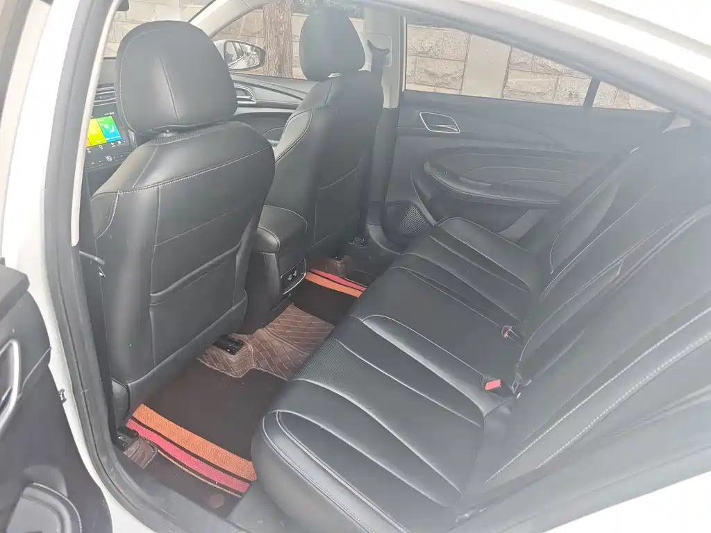 Roewe i5 — миниатюра 8