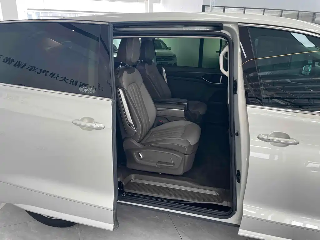 Volkswagen Viloran 2024 330TSI Luxury