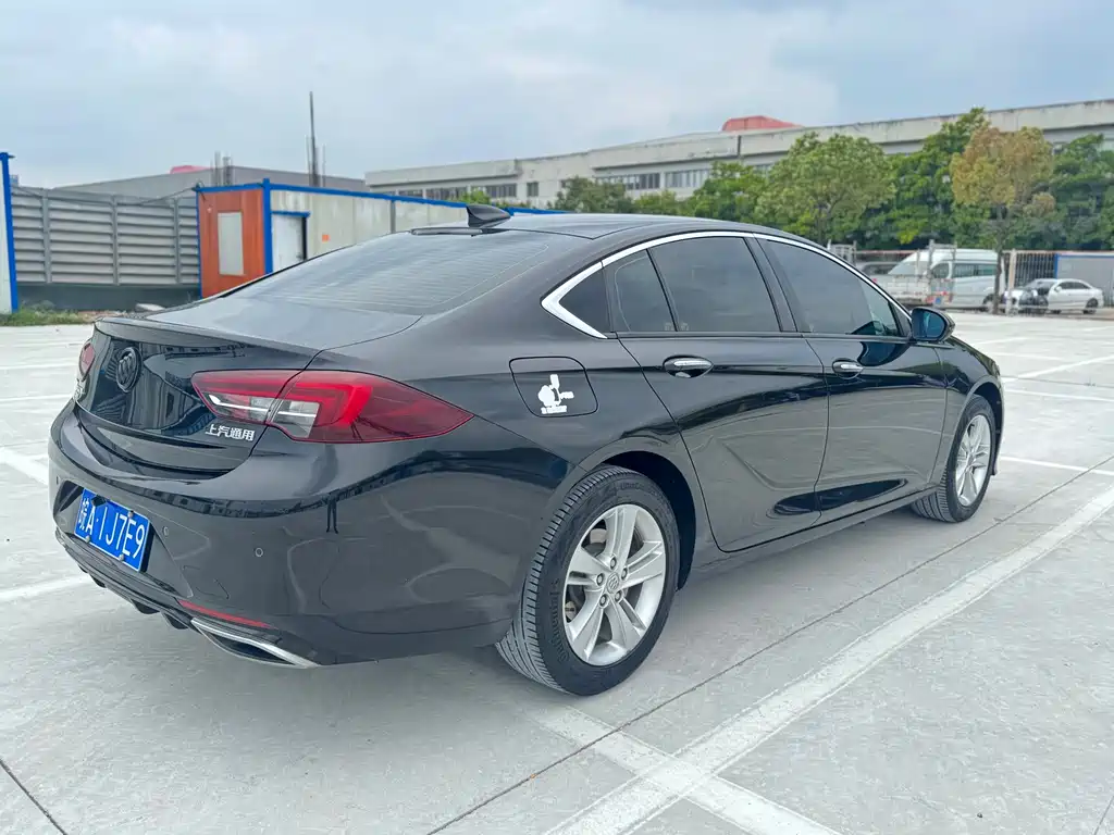 Buick Regal — миниатюра 8