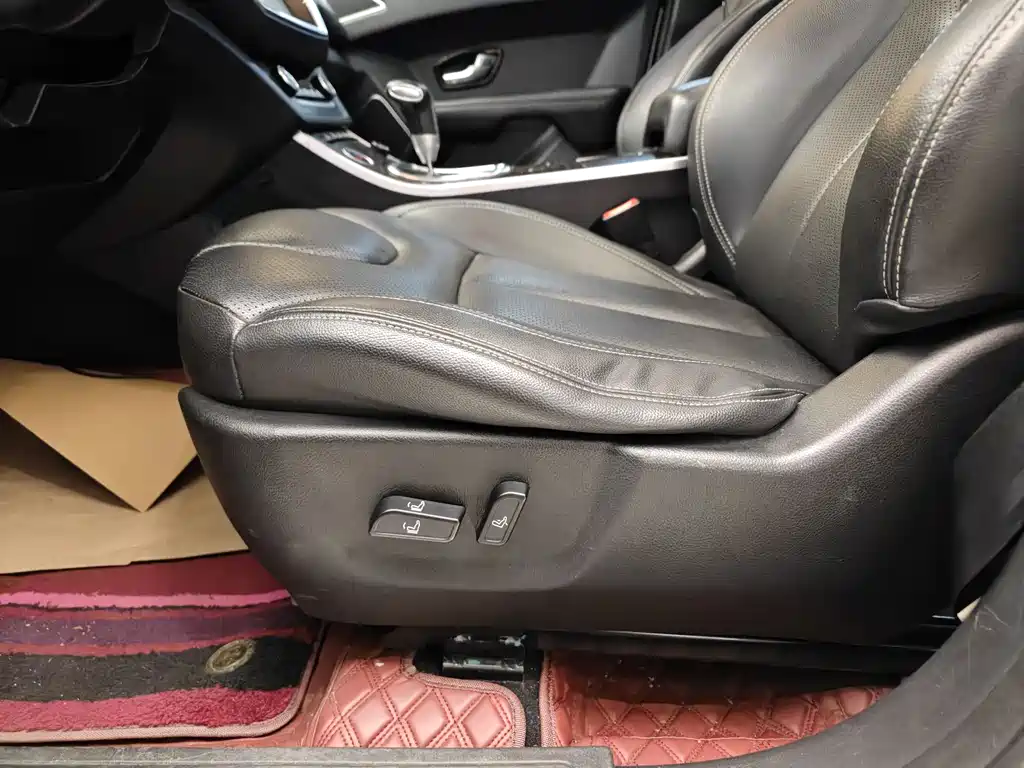 Landwind X7 2015 2.0T Flagship