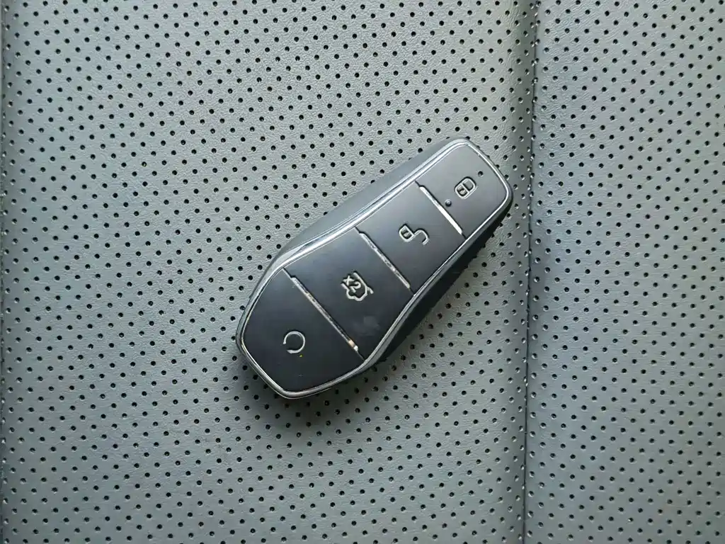 BYD Qin L — миниатюра 21
