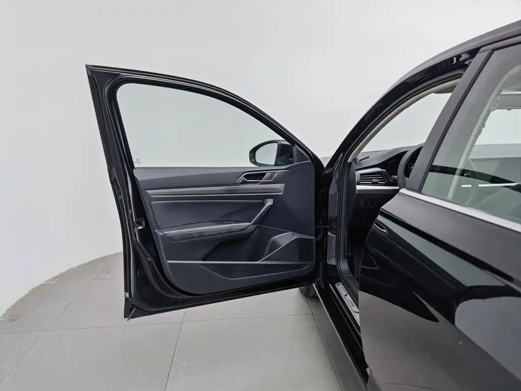 Volkswagen Lavida — миниатюра 8