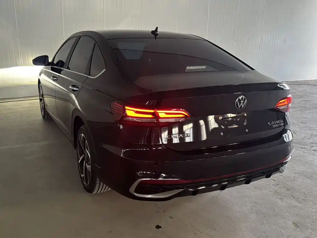 Volkswagen Lavida — миниатюра 4