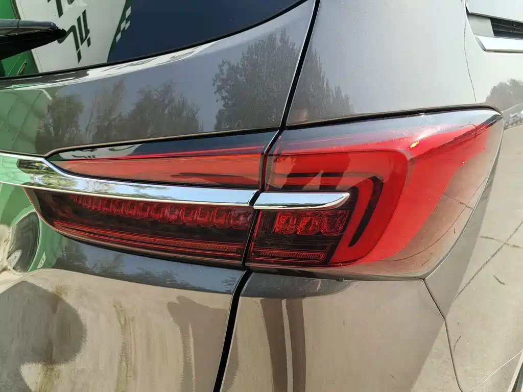 Buick GL8 — миниатюра 11