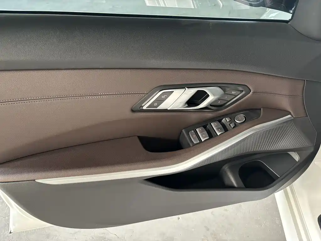 BMW 3 Series — миниатюра 7