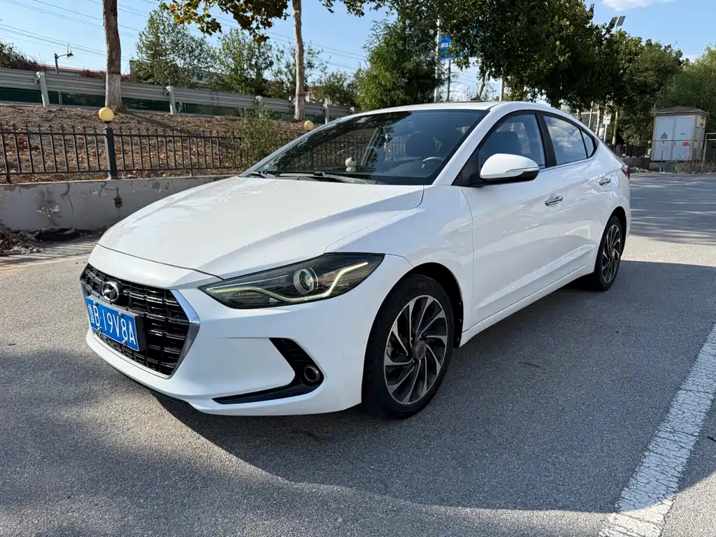 Hyundai Elantra