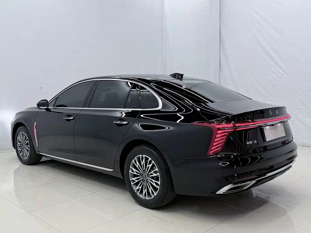 Hongqi Hongqi H5 — миниатюра 12