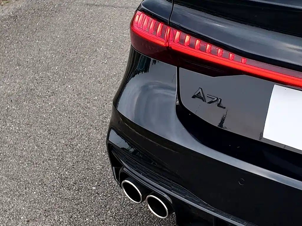 Audi A7L — миниатюра 19