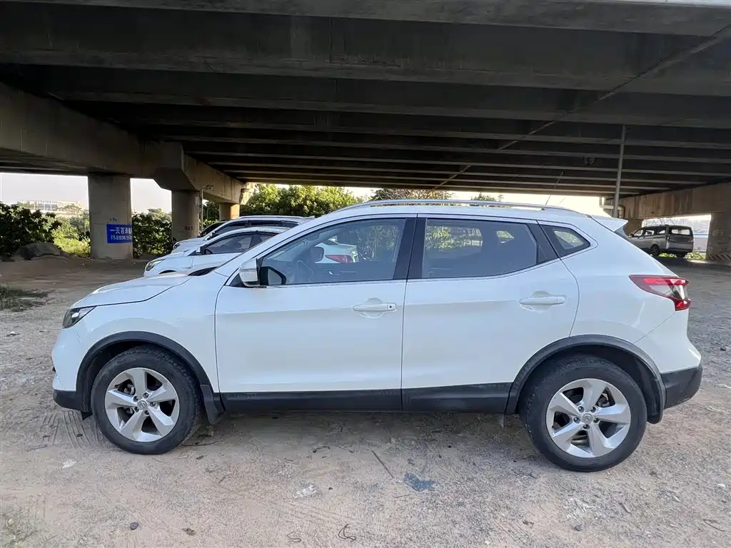 Nissan Qashqai — миниатюра 3