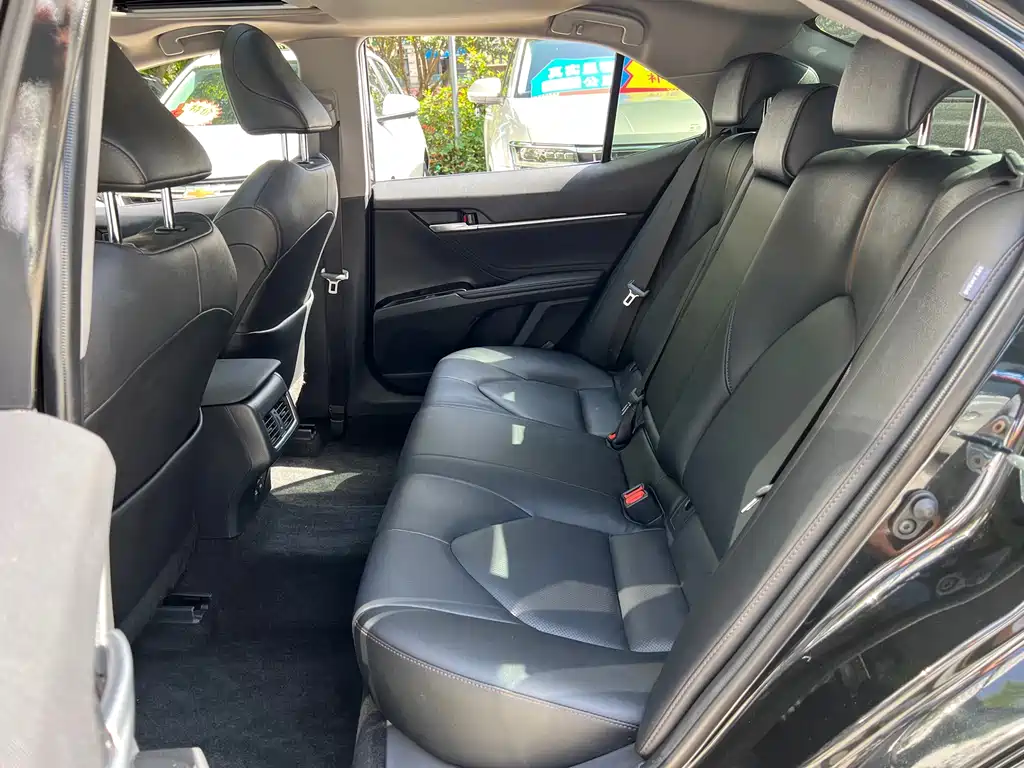 Toyota Camry 2.0G Luxury Edition, фото 11