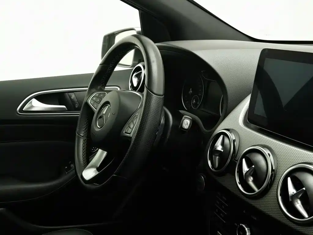 Mercedes-Benz B-Class — миниатюра 22