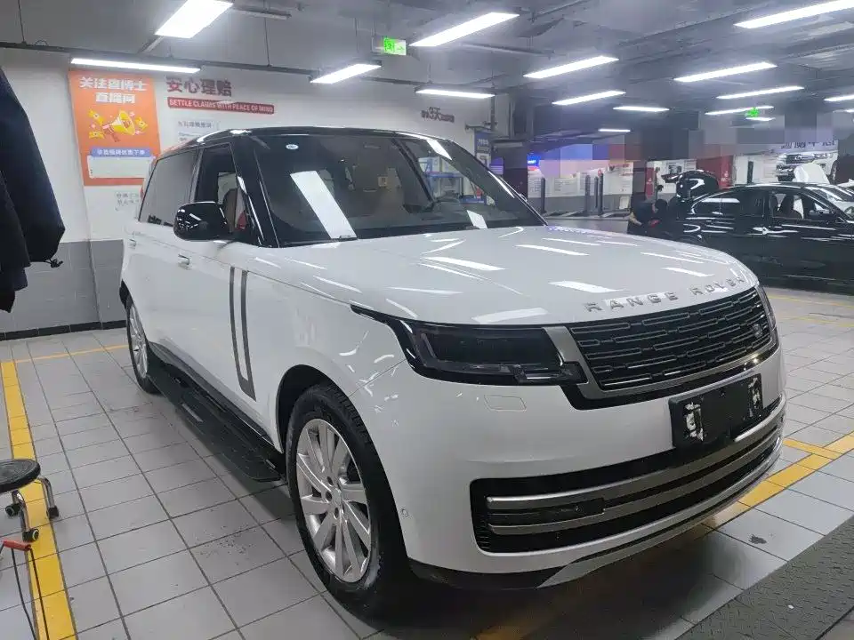 Land Rover Range Rover 2025 3.0 L6 400PS Long Wheelbase