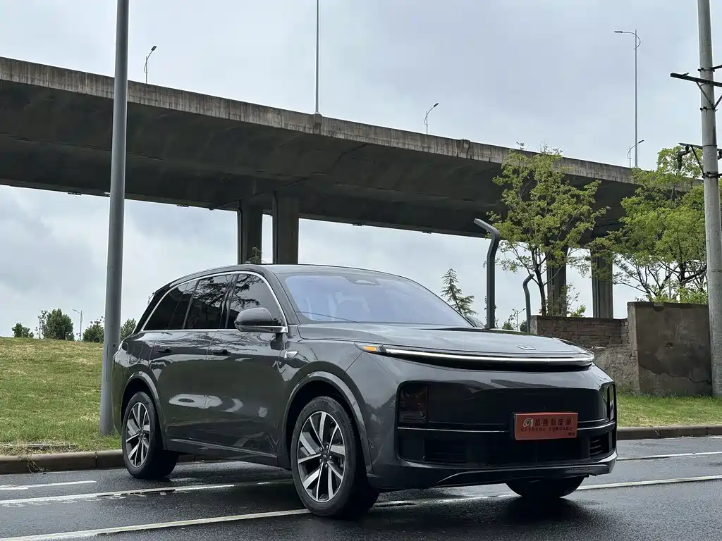 Li Auto L8 2023 Pro