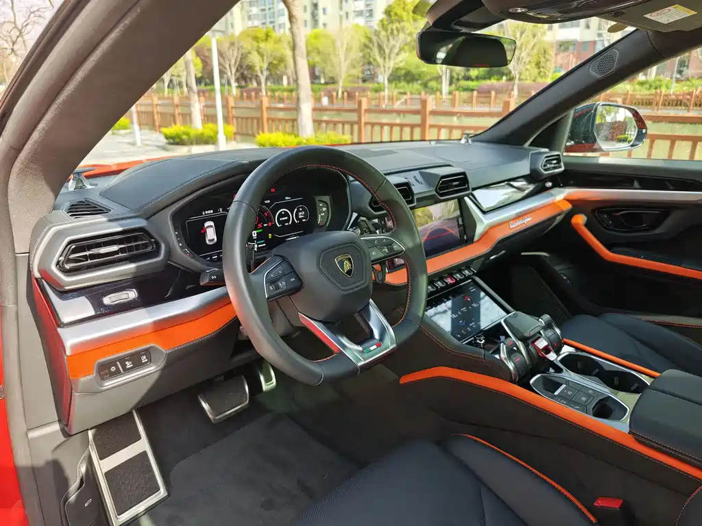 Lamborghini Urus SE 2025 4.0T Standard