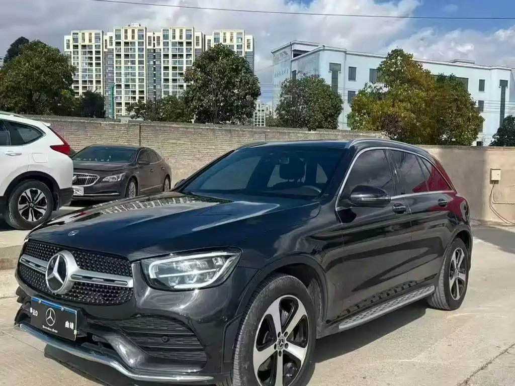MERCEDES-BENZ GLC