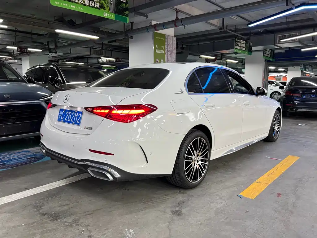 Mercedes-Benz C-Class — миниатюра 15
