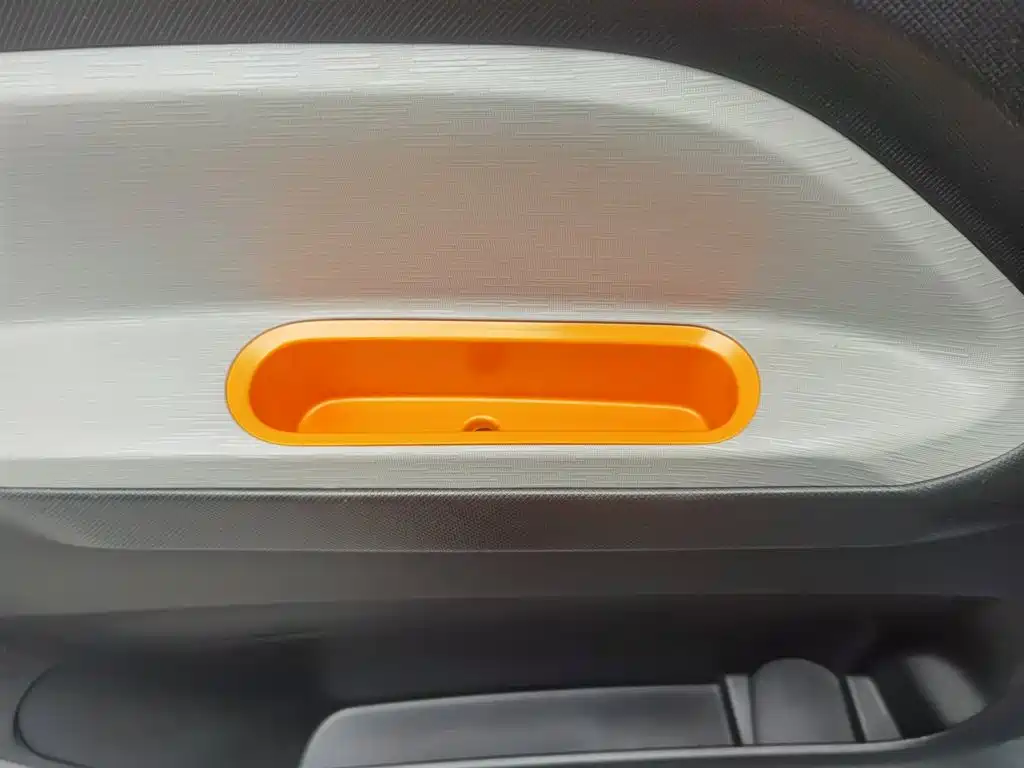 Wuling MINIEV — миниатюра 9