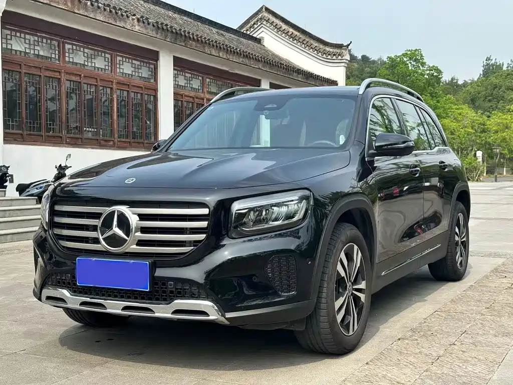 Mercedes-Benz GLB 2024