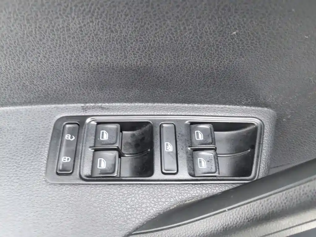 Volkswagen Jetta — миниатюра 9
