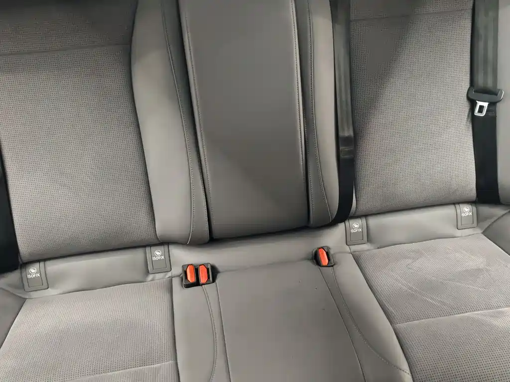 VOYAH LANTU CHASING LIGHT