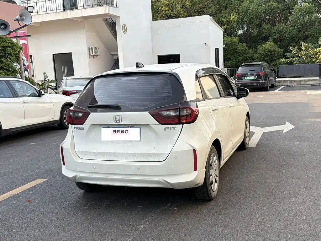 Honda Fit — миниатюра 7